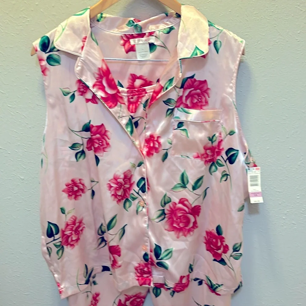 Pink Floral 2 Piece Satin Pajamas Loungewear Sleepwear Women’s Plus Size 1X NWT - Picture 2 of 11